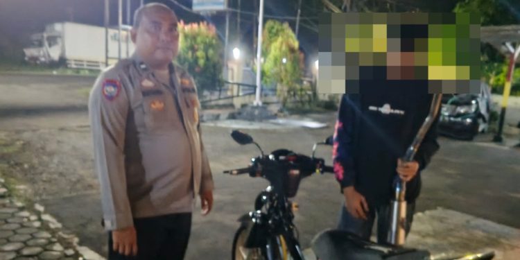 Polsek Karangampel Gelar Kegiatan Rutin Dalam  Skala Besar, Sita Miras hingga Knalpot Brong