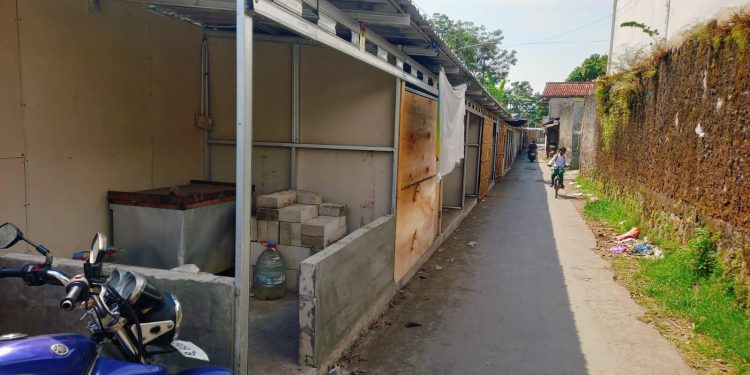 Pasar Darurat Lemahabang Kulon Resmi Berizin, Pemdes Upayakan Revitalisasi Yang Berpihak Bagi Pedagang