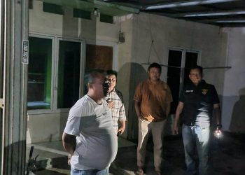 Polisi Grebeg Rumah Kontrakan Yang Diduga Tempat Peredaran Obat Terlarang 