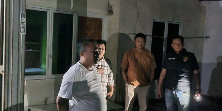 Polisi Grebeg Rumah Kontrakan Yang Diduga Tempat Peredaran Obat Terlarang 