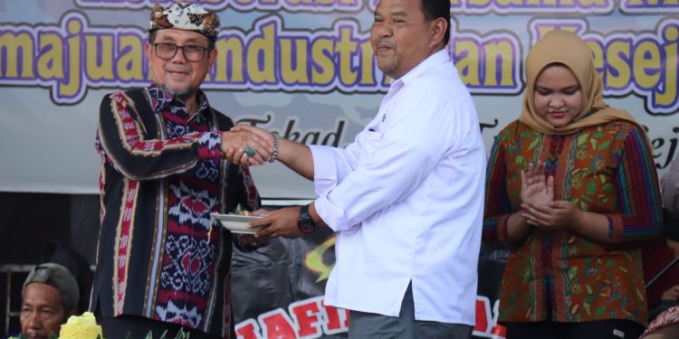 Peringati Hari Buruh, Pemkab Cirebon Ajak Buruh dan Pengusaha Bersinergi 
