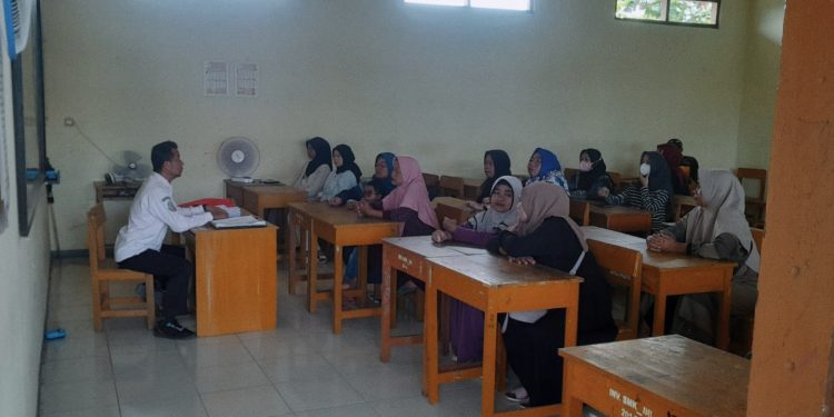 Lulus 100%: SMK Dwi Bhakti Ciledug Lepas 251 Siswa Teknik Pemesinan & Kendaraan Ringan