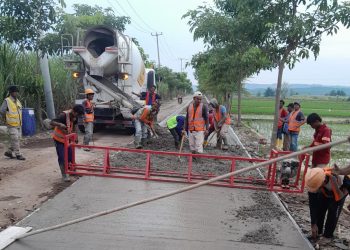 Proyek Jalan Akses TPAS Kubangdeleg Rp1,96 M: CV Jombang Karya Pastikan Sesuai Spesifikasi, Utamakan Keselamatan Kerja & Lingkungan