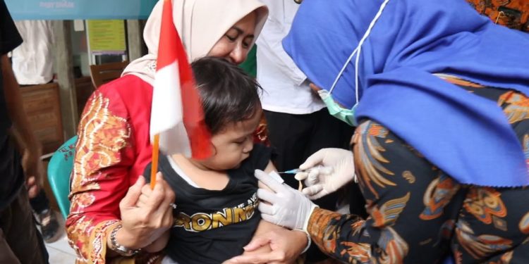 Dinkes Kabupaten Cirebon Gencarkan Vaksinasi Campak, Bupati Imron Optimistis Target 12 Ribu Anak Tercapai