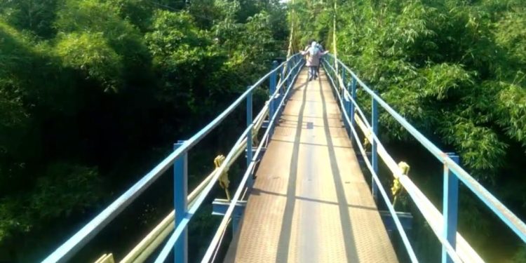 Peninggalan Belanda Berusia Ratusan Tahun, Warga Desak Jembatan Talang Gantung Blender Dibangun Ulang