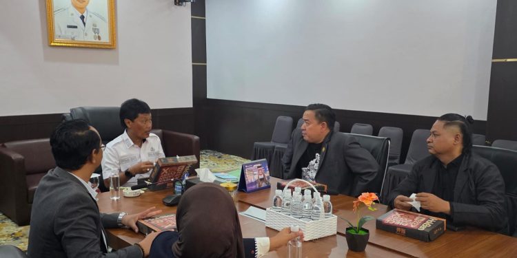 FORMASI Cirebon Desak Walikota Hormati Profesi Advokat, Selesaikan Polemik dengan Klien Posbakum