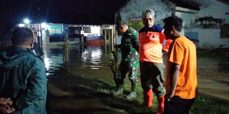 Hujan Dengan Intensitas Tinggi Rendam Sejumlah Daerah Di Kabupaten Cirebon, Nuggy Pranugrah Affandi: Banjir Sudah Surut Aktivitas Mulai Normal Kembali