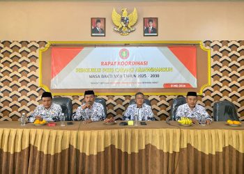 Pengurus PGRI Cabang Arjawinangun Masa Bakti XXIII Tahun 2025 – 2030 Gelar Rakor Bahas Pembentukan Ranting Hingga Pembagian SK