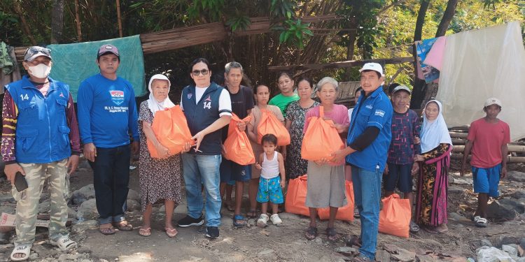 Warga Lojikaum dan Nagrak Sedong Terima Bantuan HERO dan Ratnawati, Warga Minta Perbaikan Rumah dan Pembangunan Beronjong