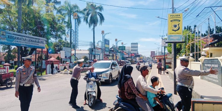 Satlantas Polresta Cirebon Gelar Operasi ETLE “Kasat Mata” di Lemahabang, 52 Pengendara Motor Terjaring