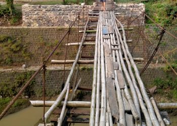 Pembangunan Jembatan Gantung Desa Cempaka Disoal, Warga Pertanyaan Kenapa Pembangunan Mandeg