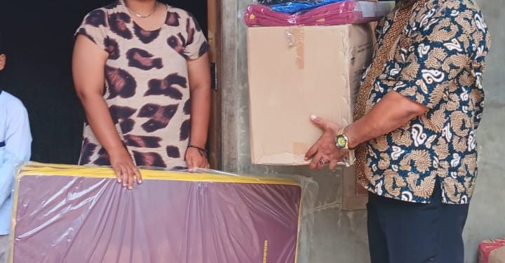 Pemdes Cipanas Apresiasi Dan Ucapkan Terima Kasih Kepada Dinsos Kabupaten Cirebon Atas Bantuan Untuk Korban Kebakaran
