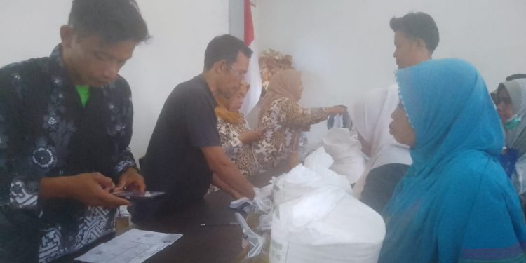 Penyaluran Banpang Tahun 2026 Di Desa Arjawinangun Berjalan Tertib Dan Lancar