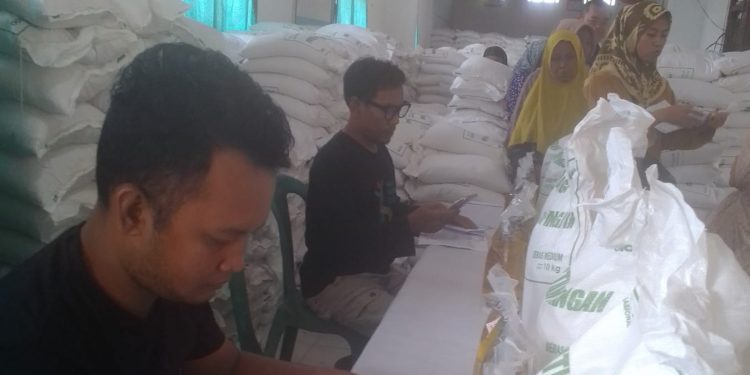 Pemdes Tegalgubug Lor Salurkan Bantuan Pangan 2026 Kepada 1.852 KPM