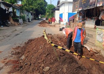 CV. Maulana Jaya Kebut Pembangunan Drainase & Penngkatan Jalan Lemahabang – Leuwidingding
