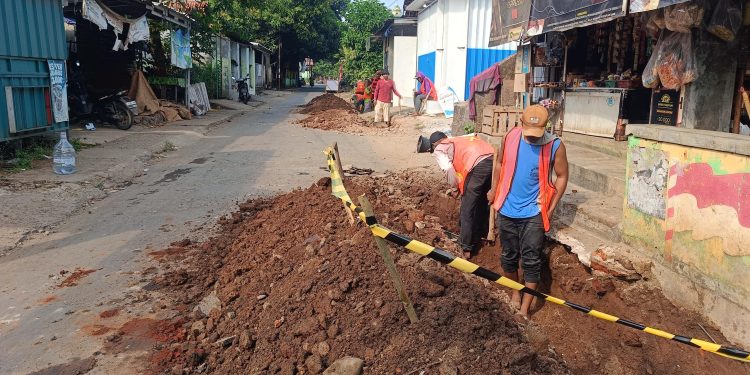 CV. Maulana Jaya Kebut Pembangunan Drainase & Penngkatan Jalan Lemahabang – Leuwidingding