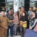 Puluhan Warga Mundupesisir Grudug Kantor Notaris, Tuntut Sertifikat Tak Kunjung Jadi