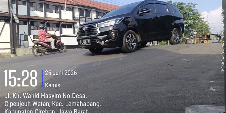 Jembatan Baru Depan SMAN 1 Lemahabang Gagal Fungsi, Dulu Aman Kini Rawan Kecelakaan & Banjir