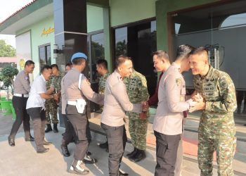 Pererat Sinergi TNI-Polri, Kapolres Indramayu Kunjungi Makodim 0616
