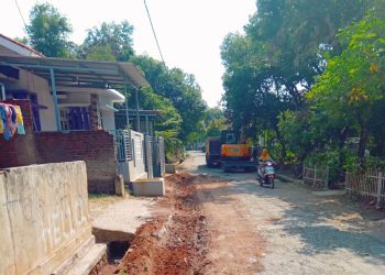 CV YUMNATAMA Mulai Kebut Pemeliharaan Berkala Jalan Leuwidinding – Wilulang Senilai Rp457 Juta