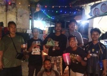 Sambut HUT Ke – 81 Kemerdekaan RI, Warga Blok Pengampon RT 04 RW 02 Desa Danawinangun Pasang Gemerlap Lampu Warna – Warni