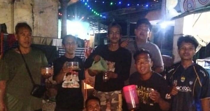 Sambut HUT Ke – 81 Kemerdekaan RI, Warga Blok Pengampon RT 04 RW 02 Desa Danawinangun Pasang Gemerlap Lampu Warna – Warni