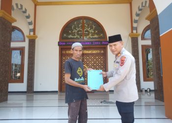 Polsek Tukdana Berikan Bantuan Pembangunan Sarana Ibadah