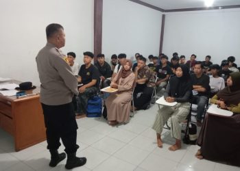 Cegah TPPO, Polsek Sliyeg Binluh Calon Pekerja Migran Indonesia, 