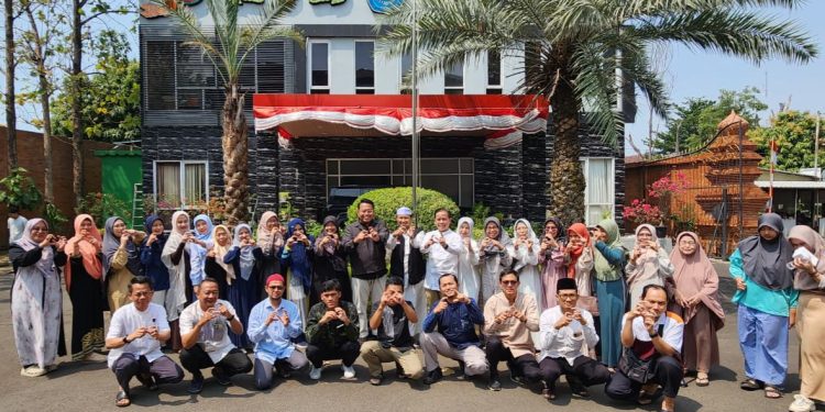 Jamaah Umrah Yayasan UGJ Dibekali Fikih Oleh ICMI Trevel