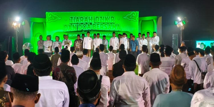 Jelang Muktamar NU, Alumni KHAS Kempek Gelar Ziarah dan Doa, Ikrar Dukung Kiai Said Jadi Rais Aam