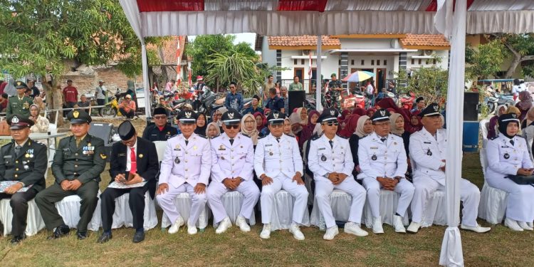 Upacara Pengibaran Dan Penurunan Bendera Merah Putih di Kecamatan Pasaleman berjalan Dengan Hikmah Dan Sukses
