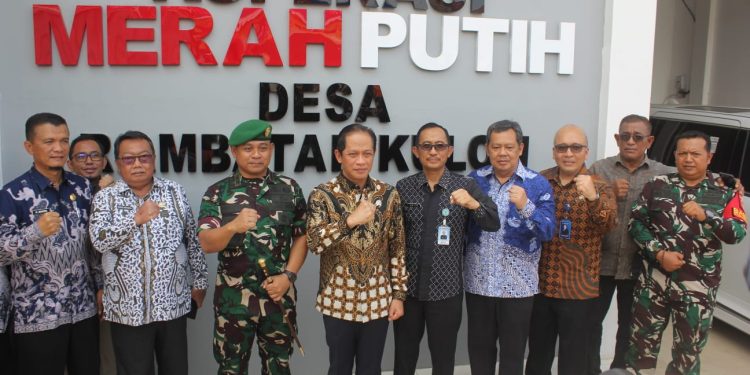 Dukung Ketahanan Pangan, Wamenko Pangan Tinjau Kesiapan Koperasi Merah Putih di Indramayu