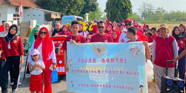 Peringati HUT RI Ke-81, Pemdes Susukantonggoh Gelar Jalan Sehat