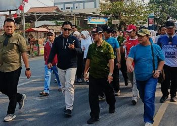 Keluar Dari Pagar Rumah Sakit, RSUD Waled Bersama Bupati Cirebon Sapa Warga Cirebon Timur Lewat Jalan Sehat