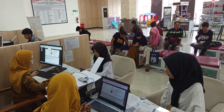 Aktifitas Rekom.Id Sejak Lama Beralih  Ke Gedung MPP, Para Petugas Rekom Merasa Nyaman 