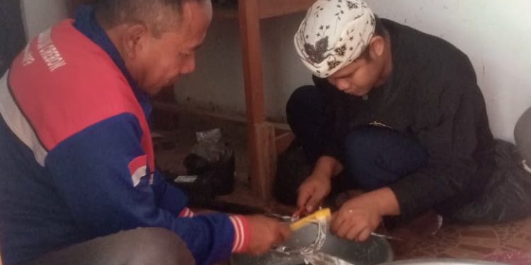 Kuwu Maman Sukarman Ikuti Kegiatan Pensucian Klambu, Siraman Tombak Dan Keris di Pesta Adat Ngunjung Buyut Nyi Mas Endang Geulis