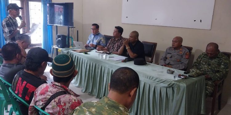 Warga Desa Cikalahang Tagih Air Bersih Dan Berharap Janji Tersebut Benar – Benar Direalisasikan