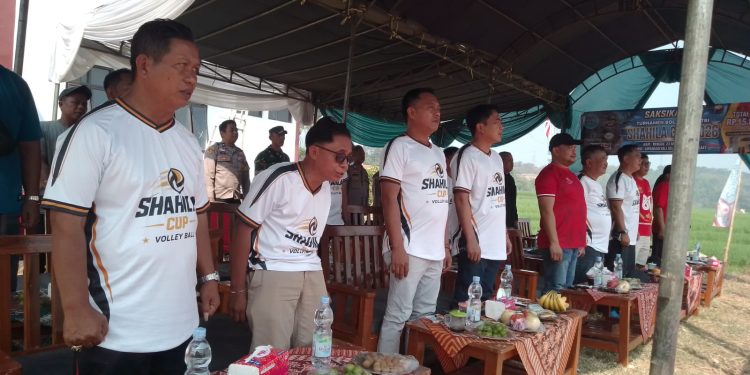 Kuwu Desa Cisaat Sukarna Beserta Perangkat Desa Hadiri Pembukaan Turnamen Bola Voli Putri Shahila Cup 2026