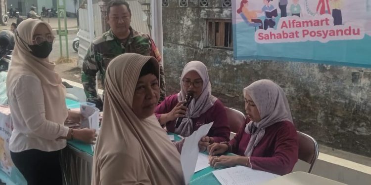 Pemdes Dawuan Apresiasi Kegiatan Posyandu Dan Cek Kesehatan Gratis Puskesmas Tengah Tani