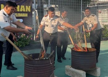 Lapas Indramayu Musnahkan Barang yang Dilarang Beredar‎