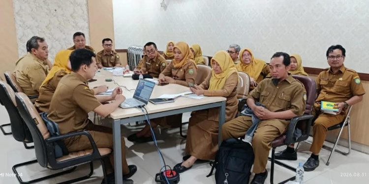 Pembahasan Draf Perbup Tentang Pemberian Batuan  Pendidikan  Tinggi 