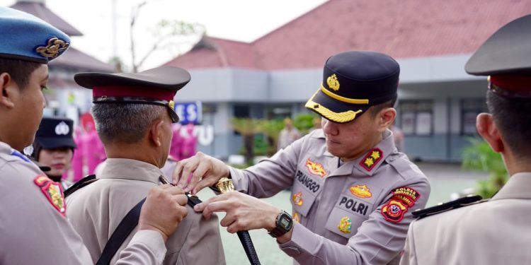 Penyegaran Organisasi, Polres Indramayu Rotasi Sejumlah Pejabat Utama dan Kapolsek