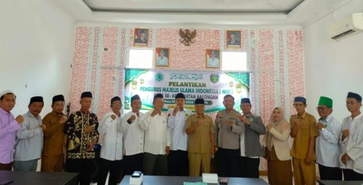 Pengurus MUI Desa se Kecamatan Balongan Dilantik