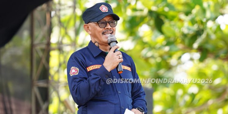 Peringati HUT Karang Taruna Di Pantai Legenda Tertamaya