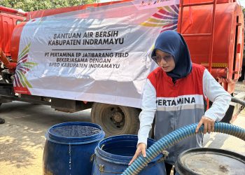 Senyum Warga Luwunggesik Pecah Saat Pertamina EP Jatibarang Kirim Tangki 10 Ribu Liter Air Bersih Tiba di Tengah Kemarau
