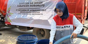 Senyum Warga Luwunggesik Pecah Saat Pertamina EP Jatibarang Kirim Tangki 10 Ribu Liter Air Bersih Tiba di Tengah Kemarau