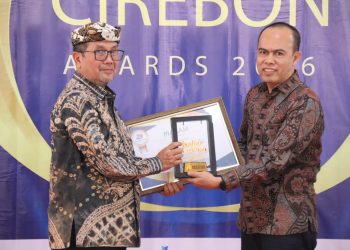 Kabar Cirebon Award 2026 Digelar, Bupati Imron Raih Penghargaan Tokoh Penggerak Investasi dan Kemajuan Daerah