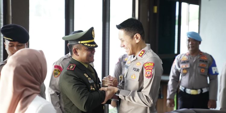 Kapolres Indramayu Ucapkan Selamat HUT TNI