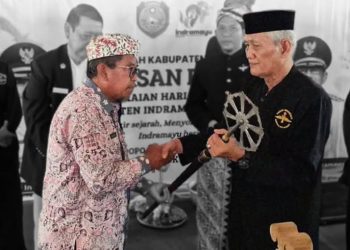 Jamasan Pusaka Warnai Peringatan Hari Jadi ke – 499 Kabupaten Indramayu