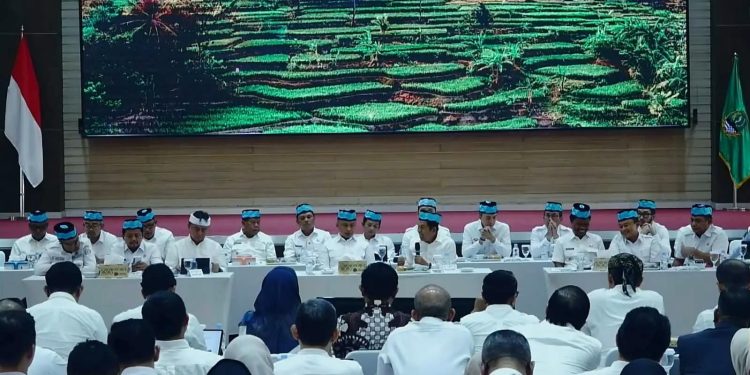 Bupati Cirebon Hadiri Rakor Gubernur Jabar, Bahas BPJS, Pendidikan hingga Perlindungan Pekerja Rentan